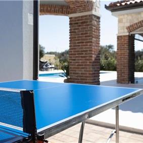 3 bedroom villa with pool, near Zadar, sleeps 8